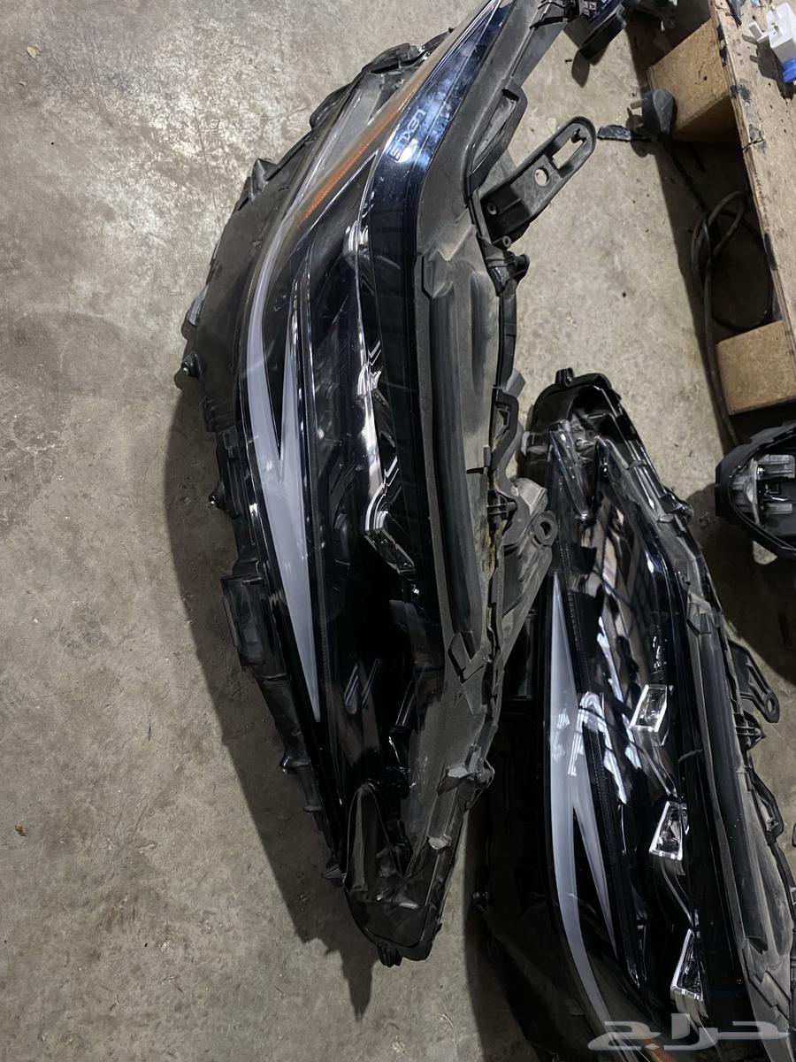IS 2020 LED lights, a clean set with three lenses, used for dismantling.63212113205763111