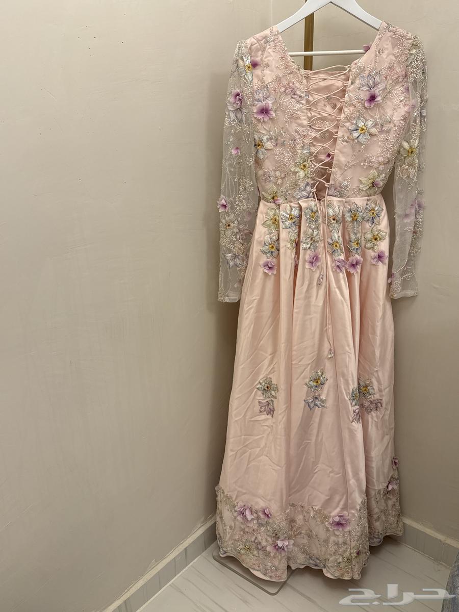 A new dress, size S-XS, clean.63214171044355114