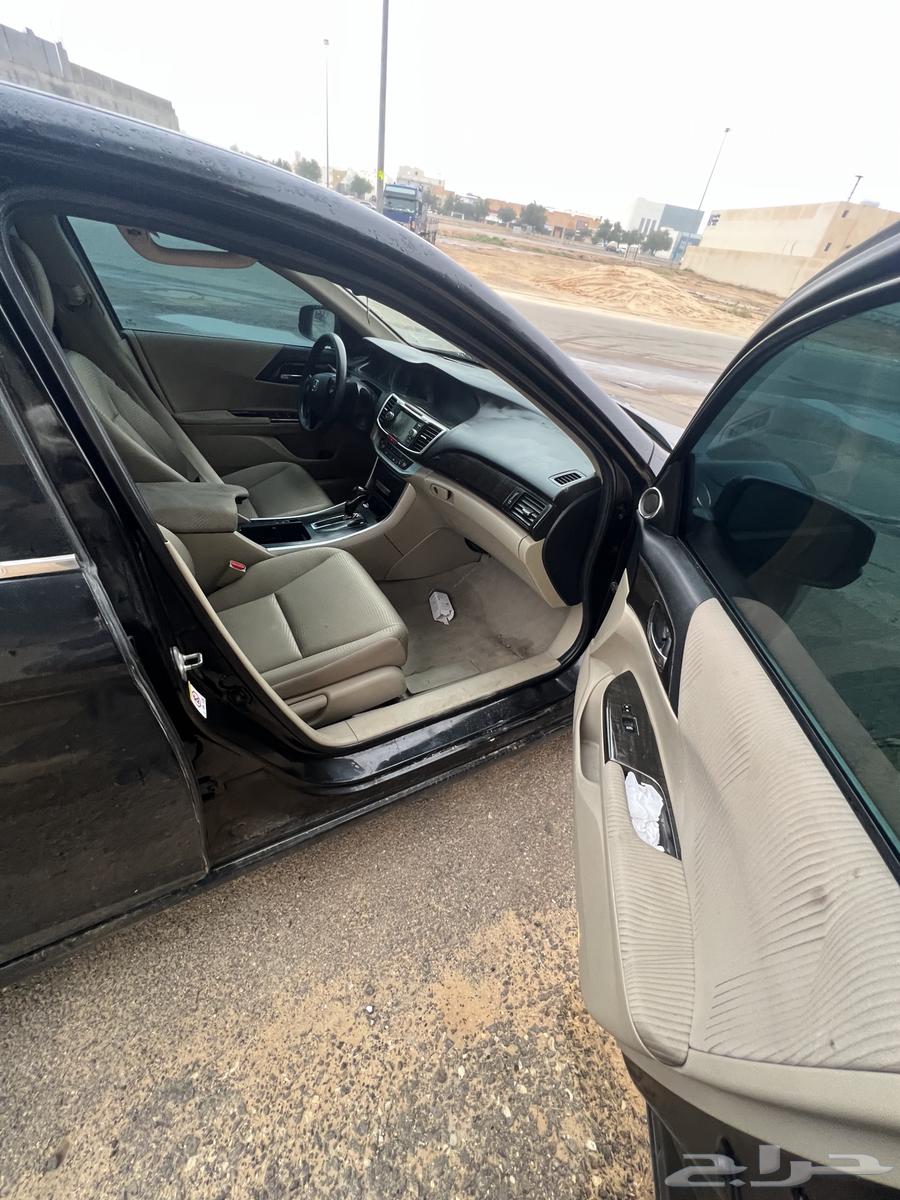 Honda Accord 2015 model, color black63324829011971114