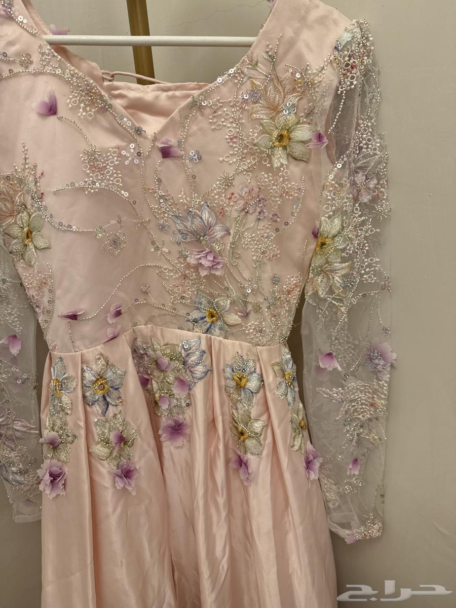 A new dress, size S-XS, clean.63214171044355112