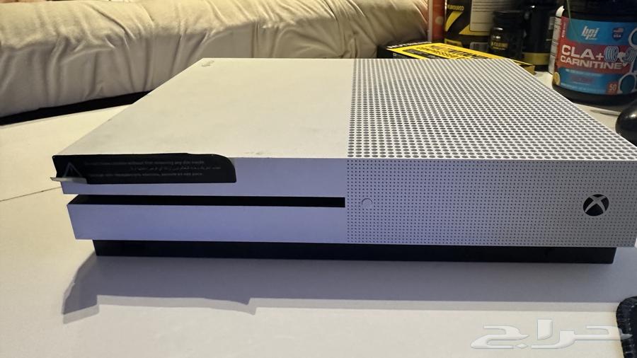 Xbox 1 white and clean63212631796739111