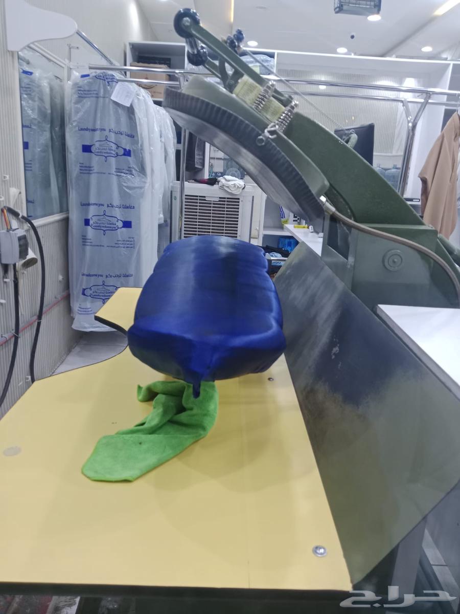 Electric press with thermal dryers and water tank63208104095361111