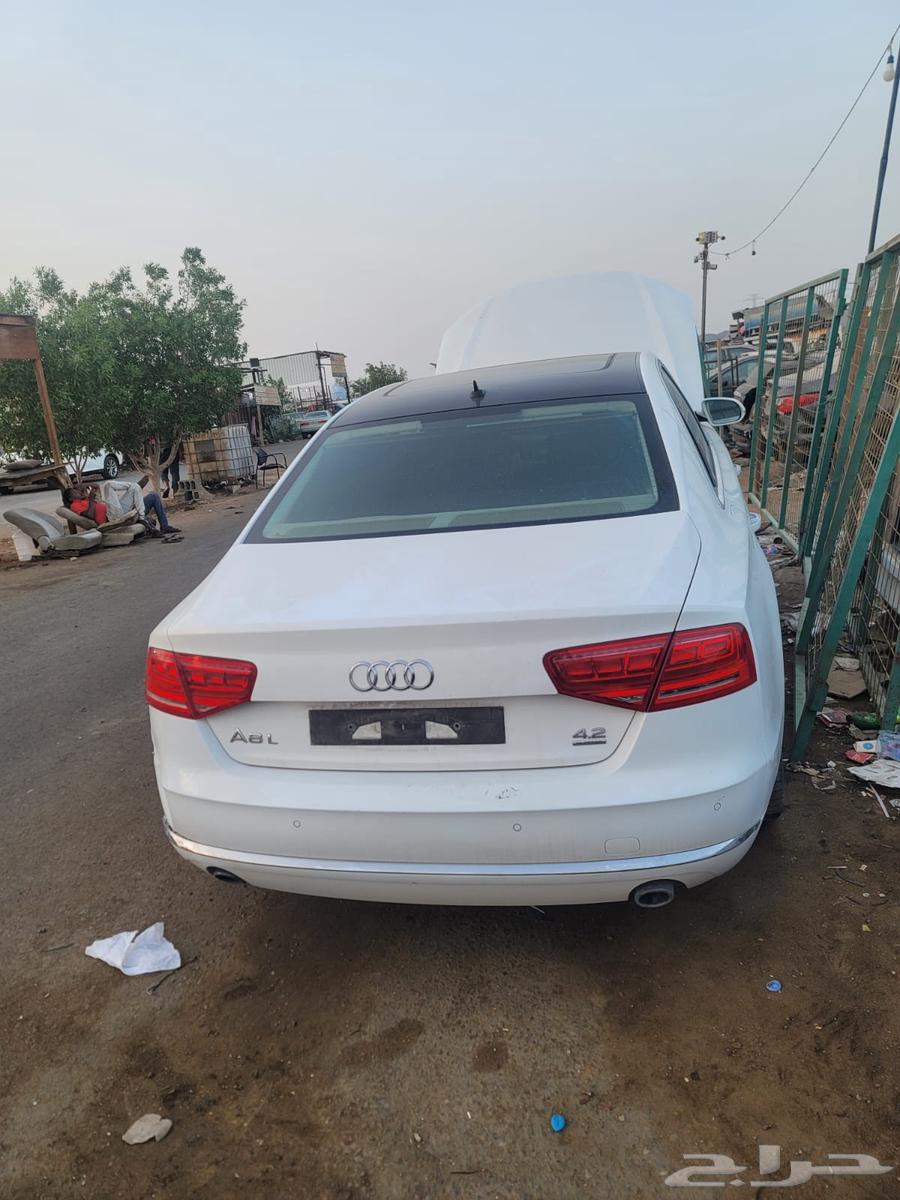 Audi S8 dismantling Al Hamdaniah63321173620867110