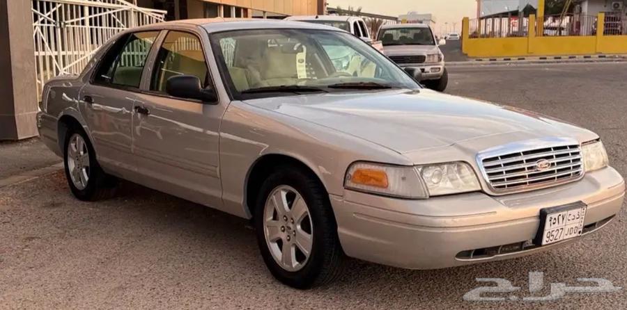 Ford Victoria 2011 negotiable price63323993589633110