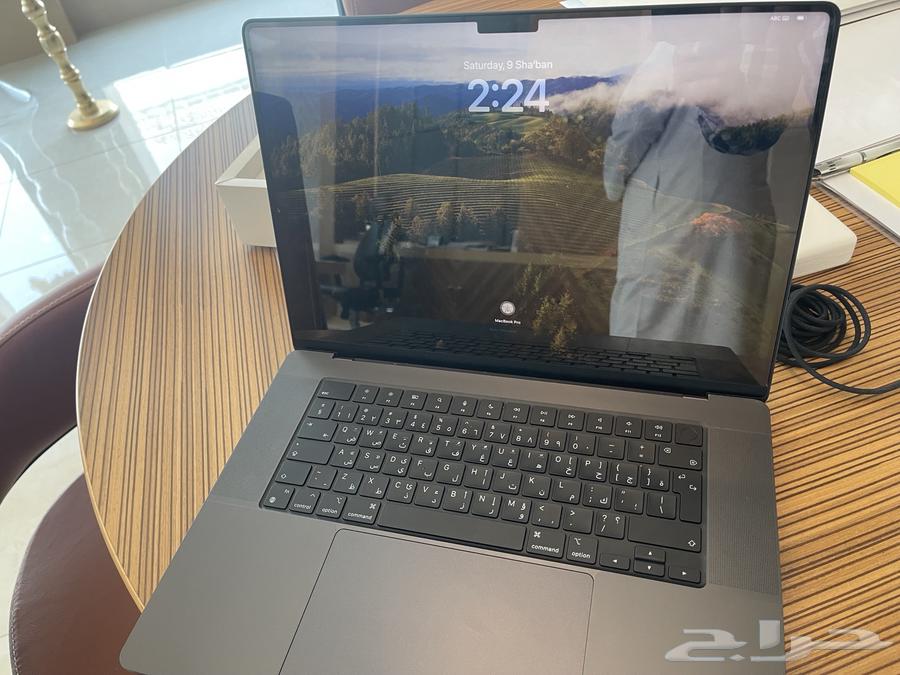 MacBook Pro 1663209052083457113