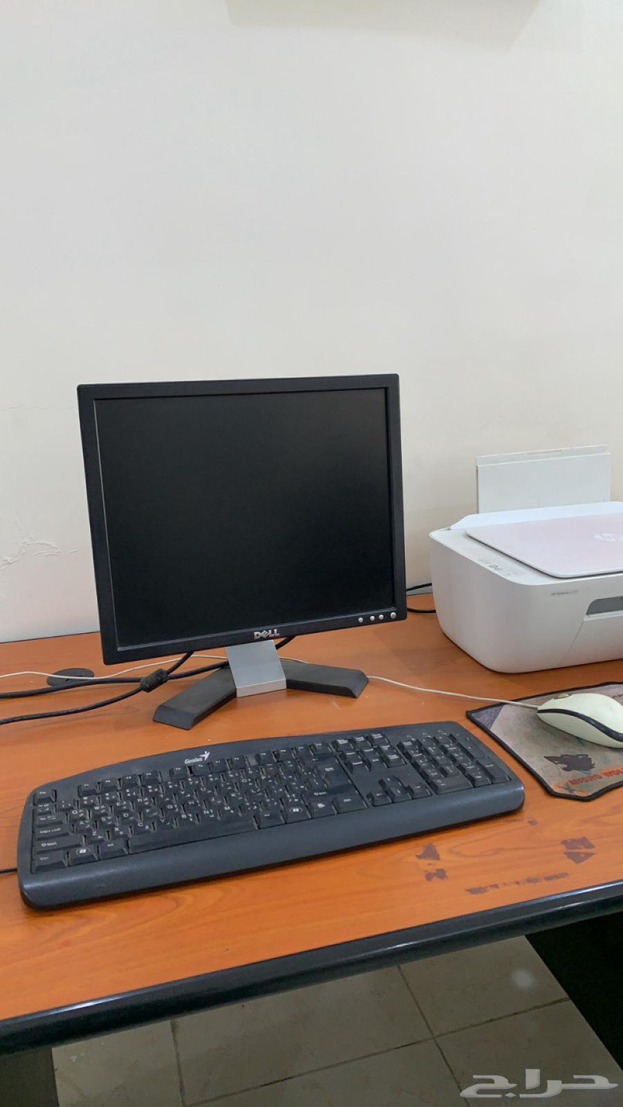 A device with a desk and a printer63208133173379111