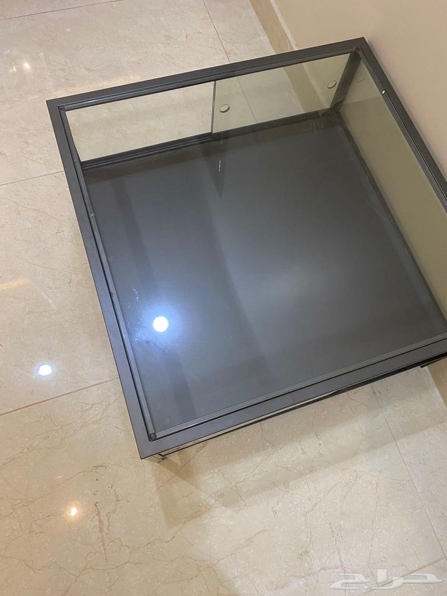 An almost new IKEA table63206112235907111