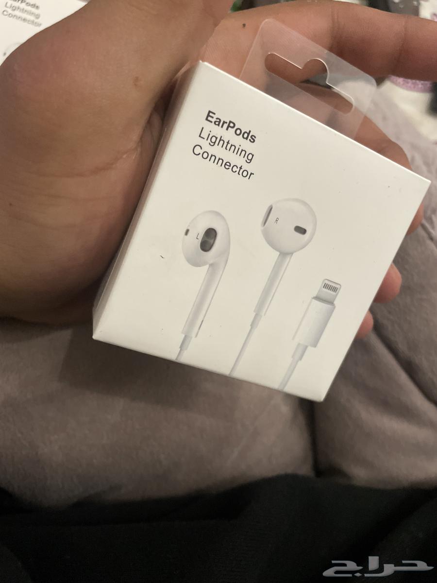 Original Apple headphones with Lightning and Type C cable63205553480962111