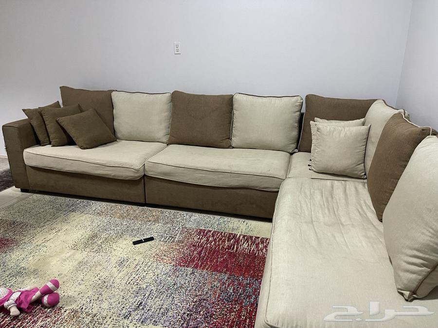 A clean, almost new sofa set 40063206093280386112