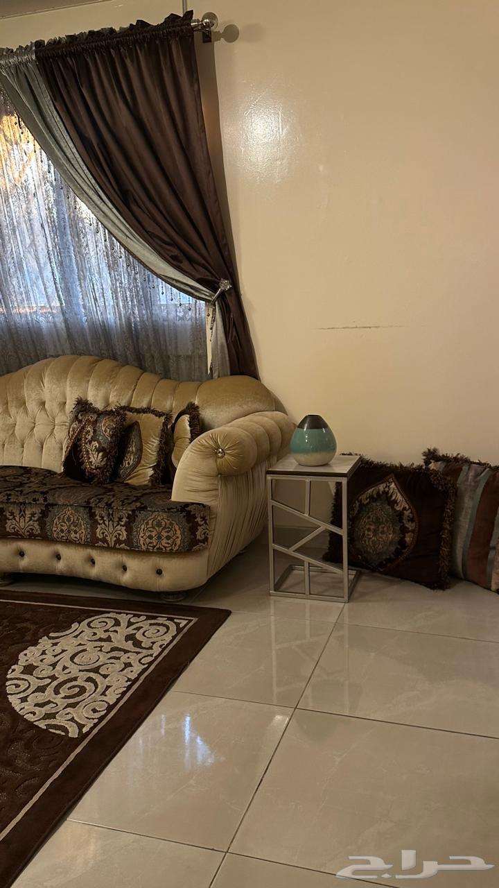 A completely clean hall, sufficient for 11 people including the ladies.63206101155587112