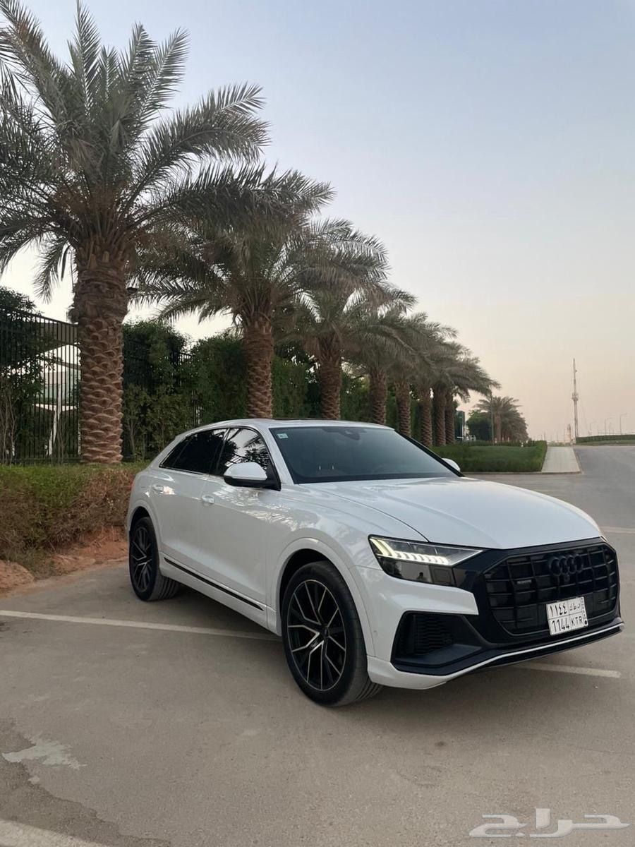 Audi Q8 2022 S-line, low mileage, under warranty and maintenance.63312208769667111
