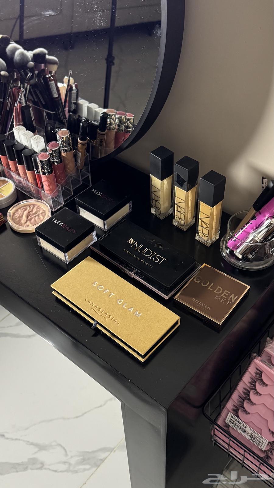 Makeup artist 200 riyals and I'll come to your house63205088736641112
