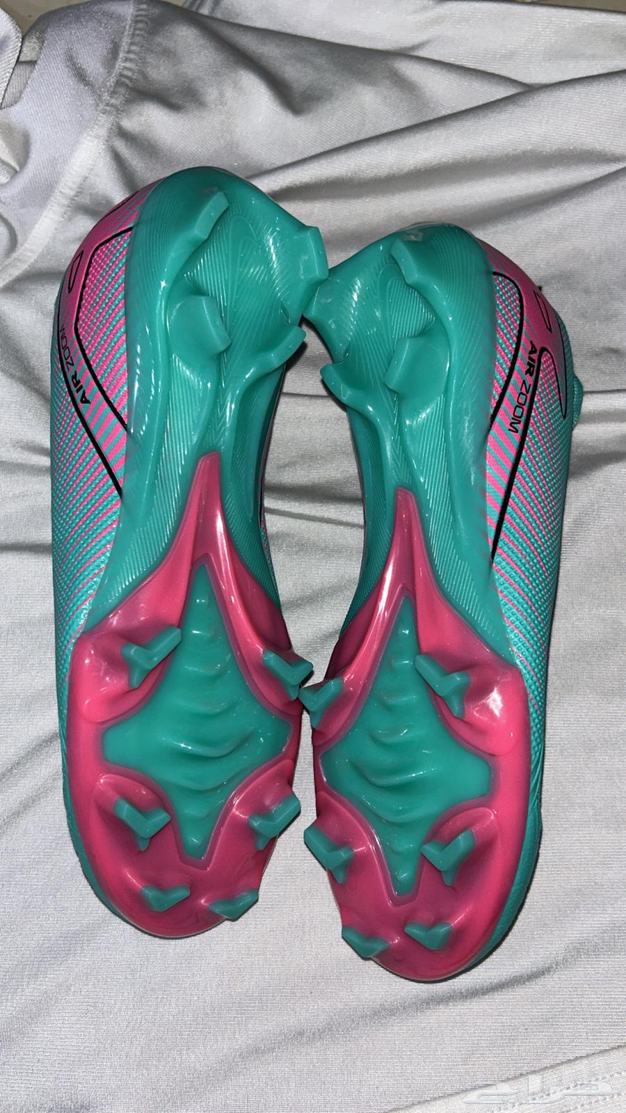 Size 40 shoe63203408561411112