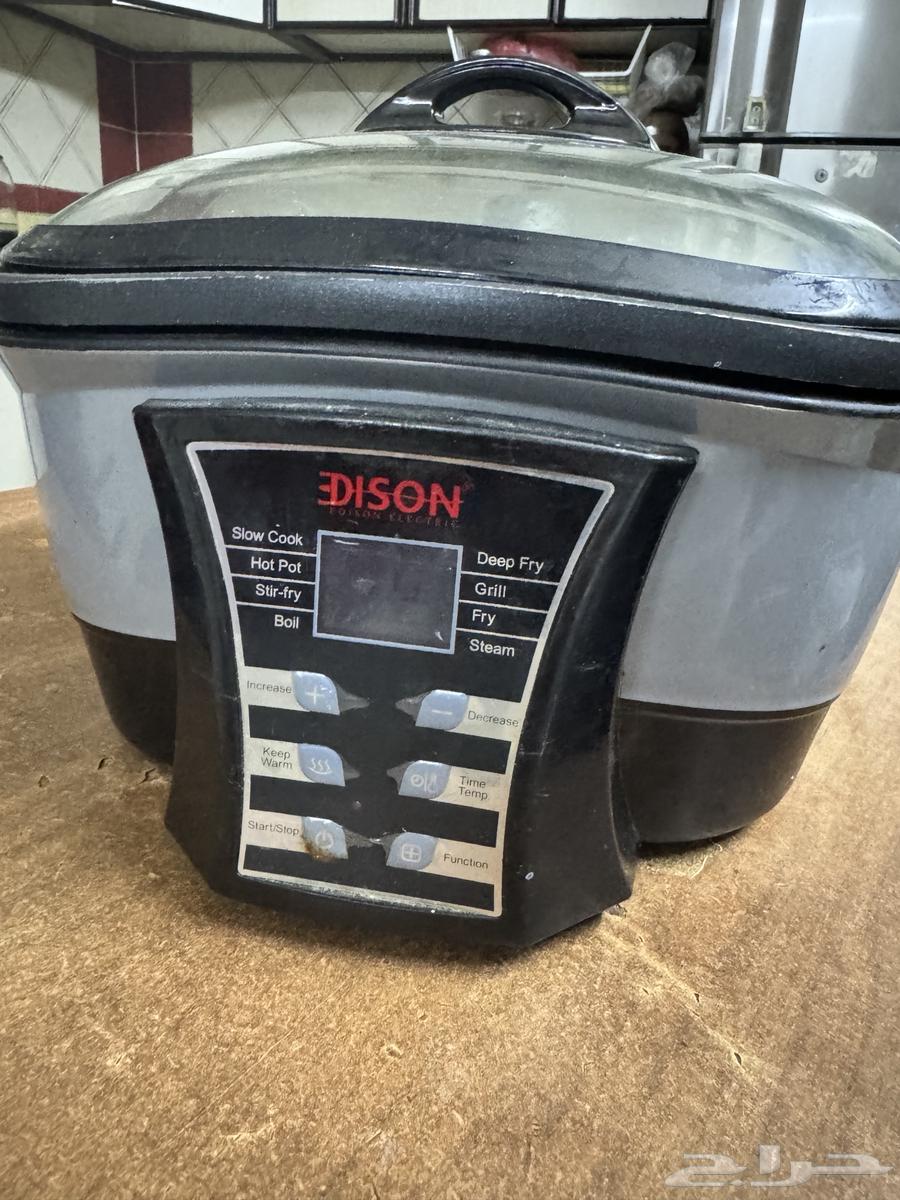 He appreciated Edison's clean dining area.63205081127683111