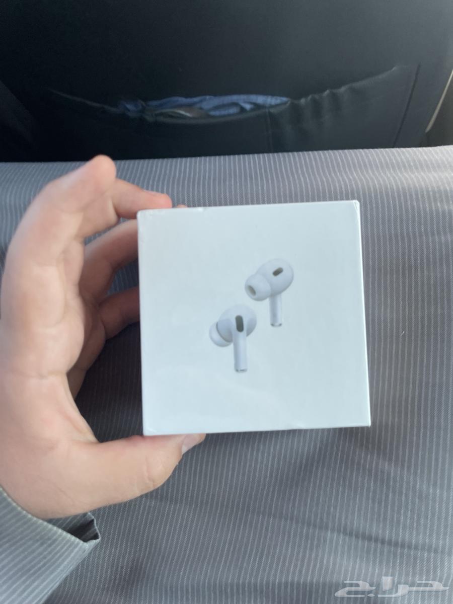 AirPods Pro earbuds63204525745921111