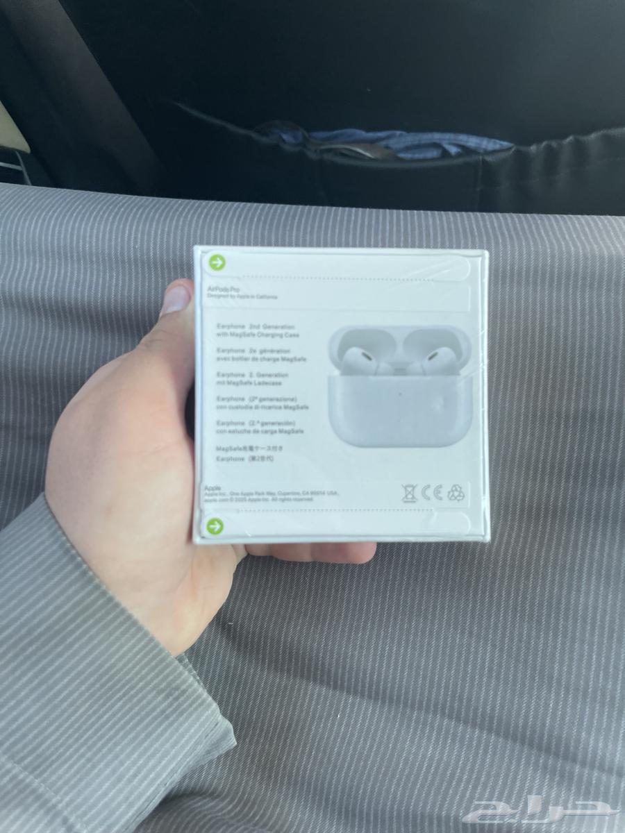 AirPods Pro earbuds63204525745921113