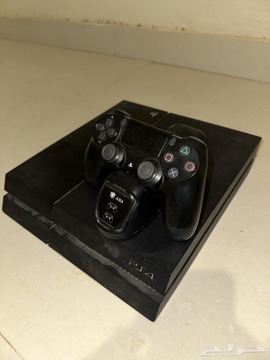 Sony 4 with hand63205095795843113