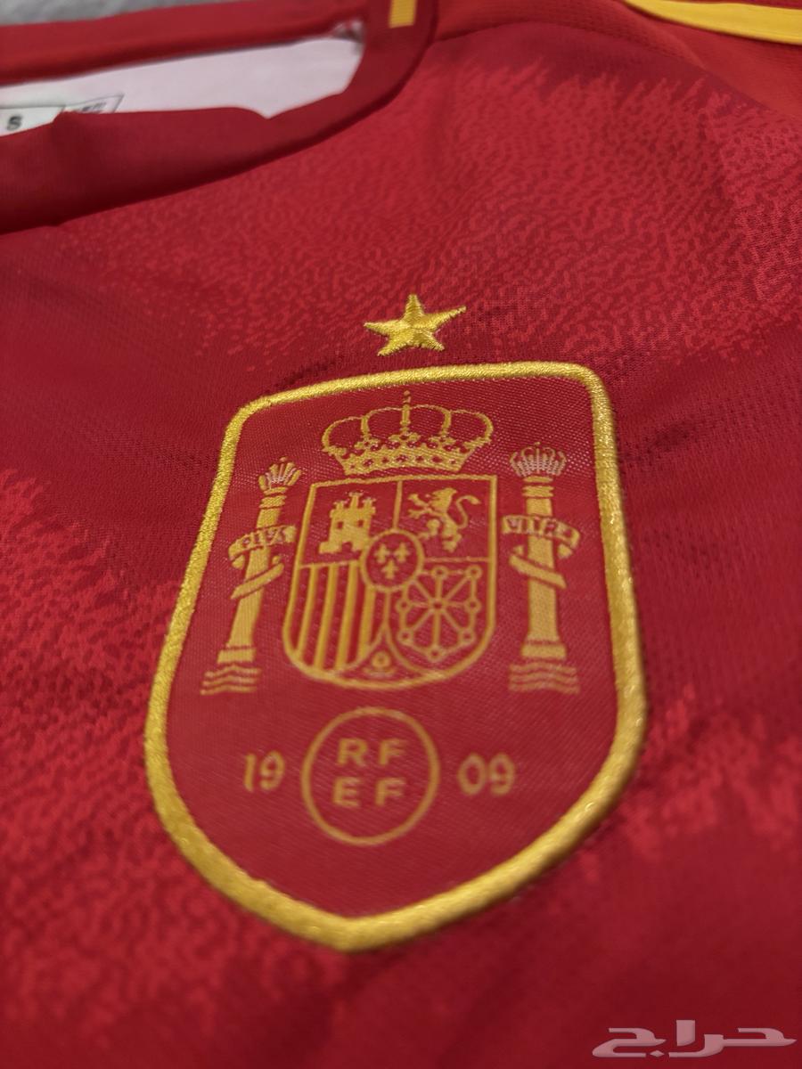 Spain national team jersey for Euro 2024 with shorts63203930871427111