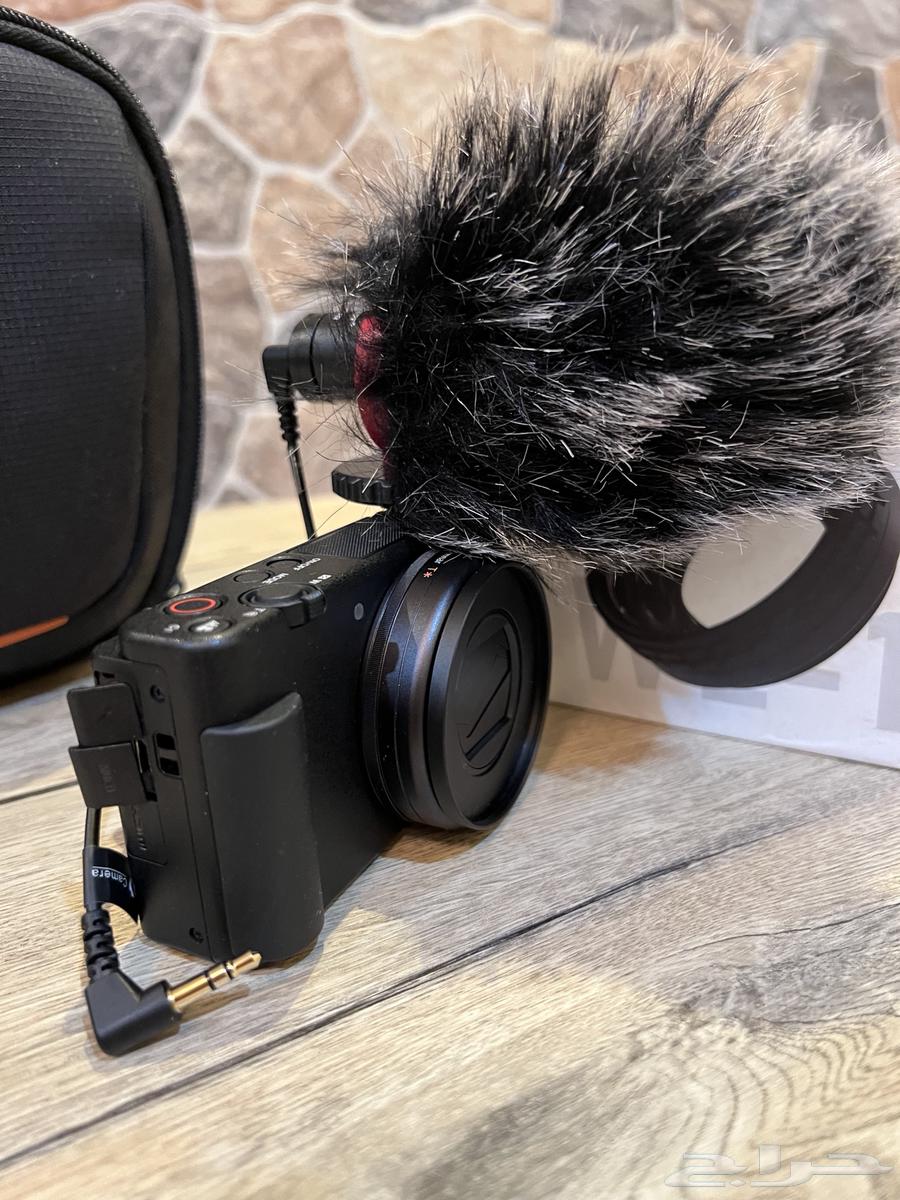 Sony ZV1 camera with integrated shooting modes63203393936770111