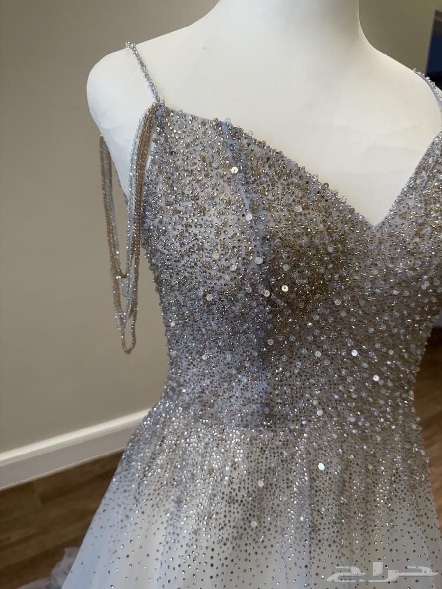 Luxurious dress for sale63203396798722113