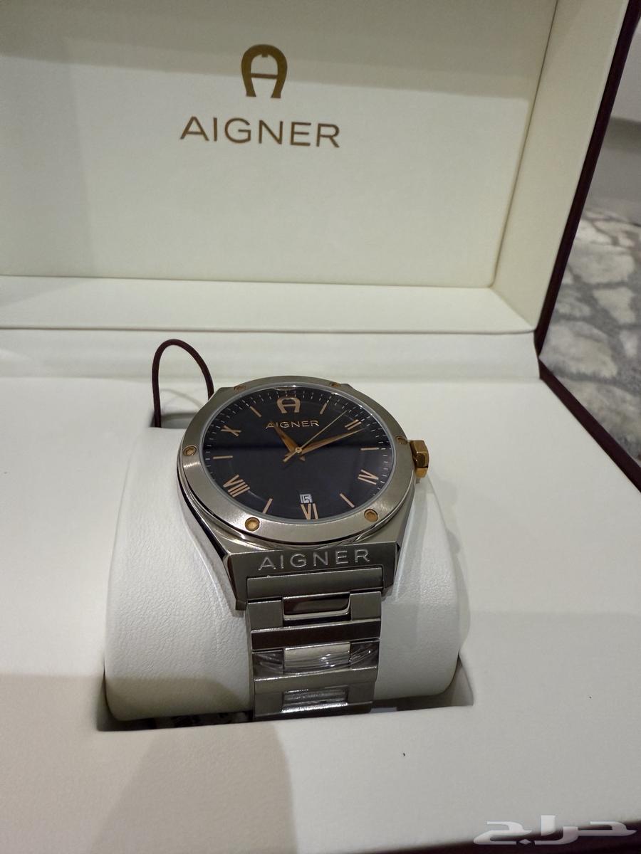 A new elegant watch63206120031233114
