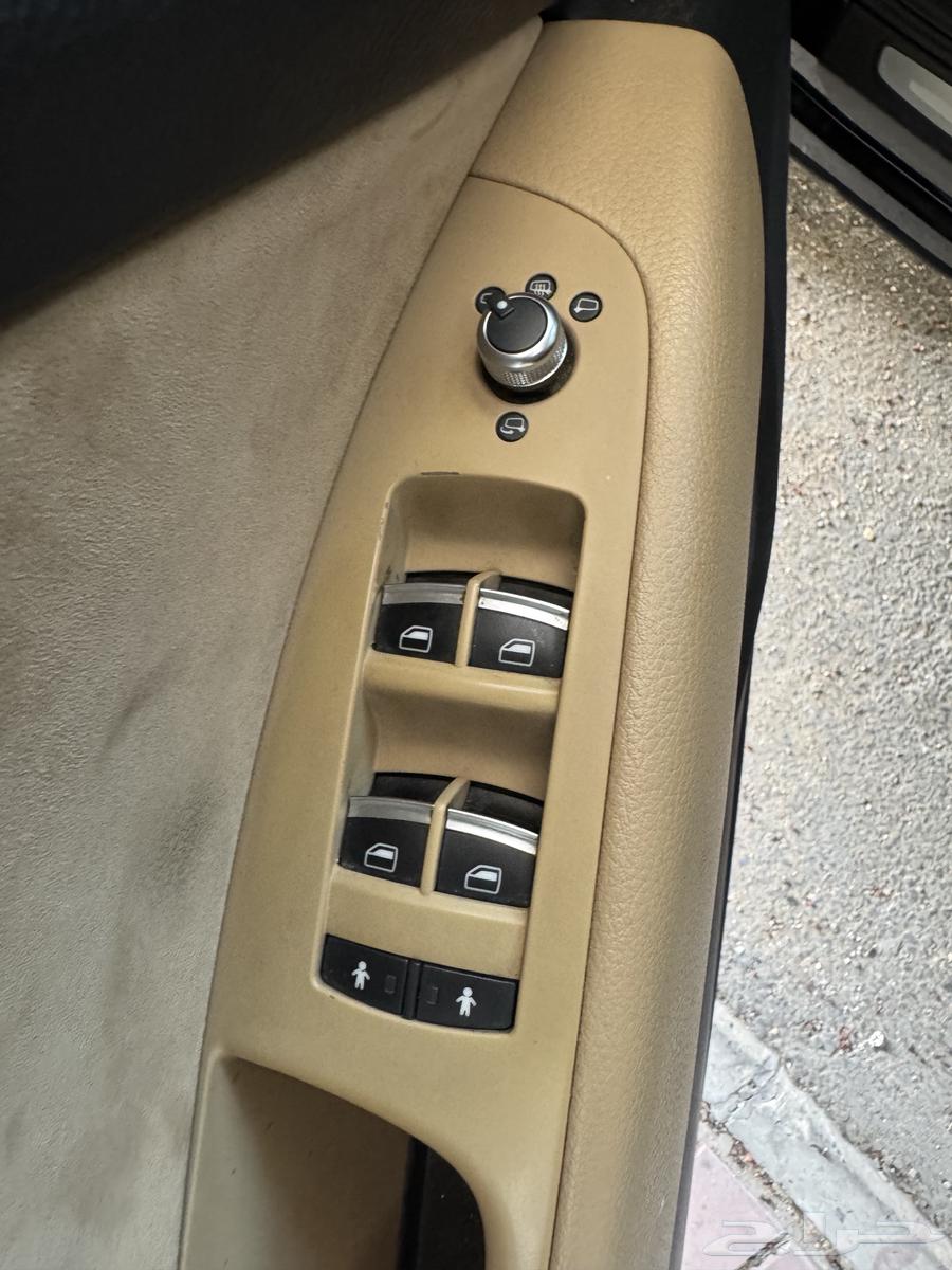 Audi Q7.63312047796098113