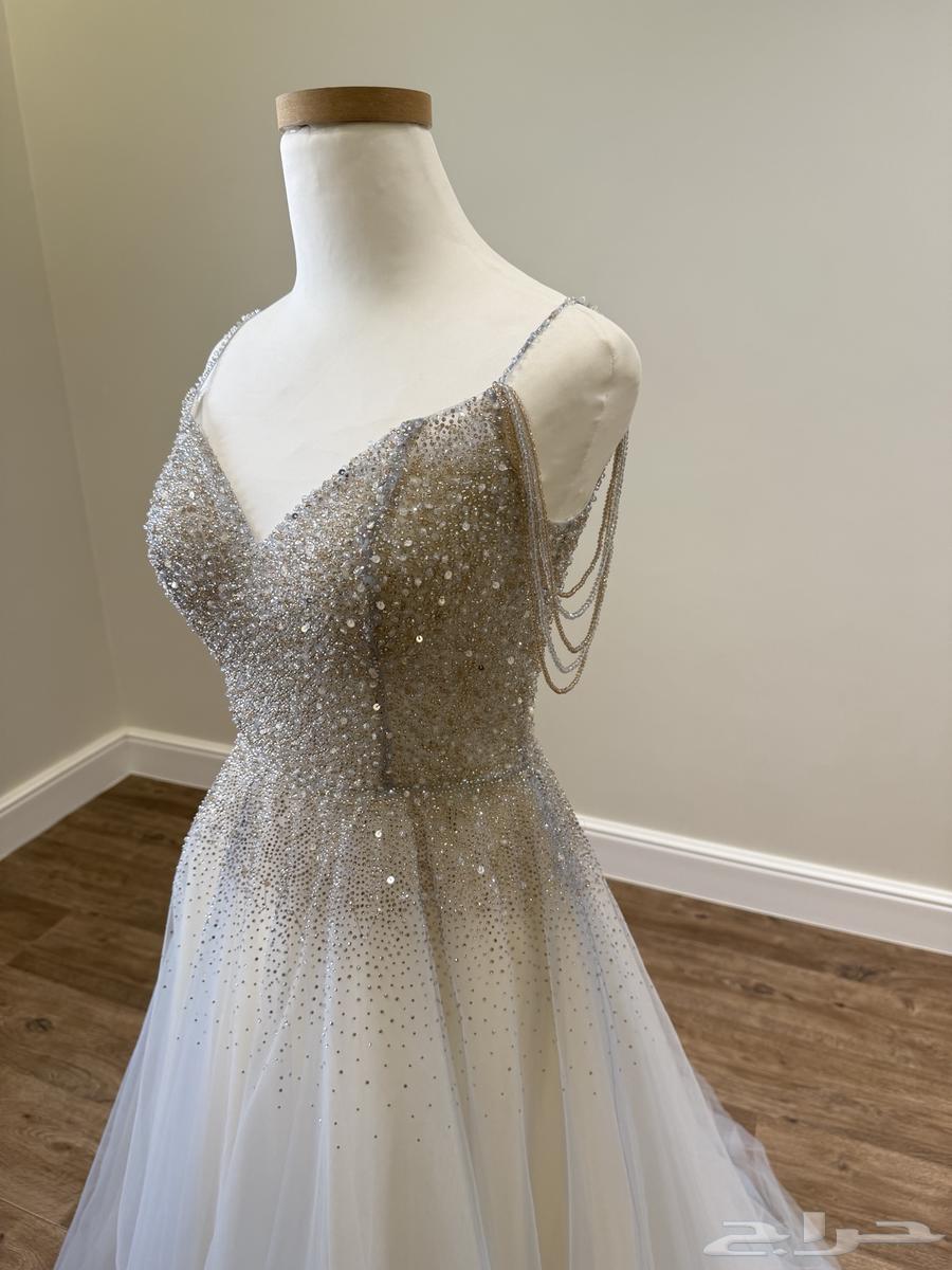 Luxurious dress for sale63203396798722111