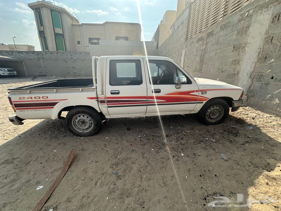 HiLux model 199263310849953025113