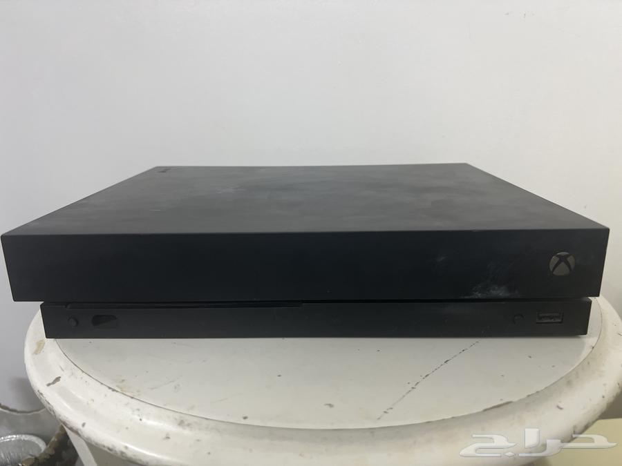 For sale Xbox One X (1 TB) - Excellent condition63202891048322111