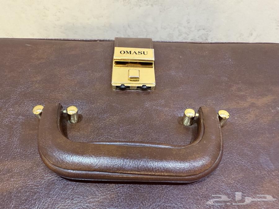 Brown leather jewelry case with distinctive numbers63205567686017114