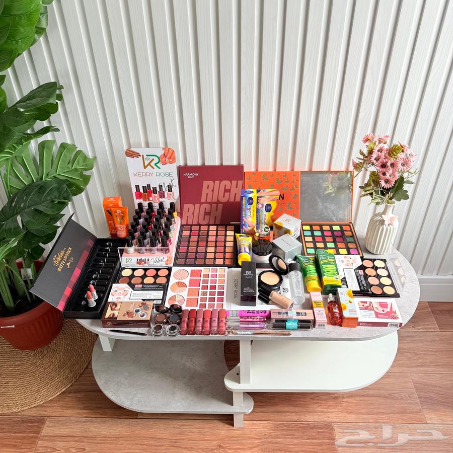 Makeup63205073984385112