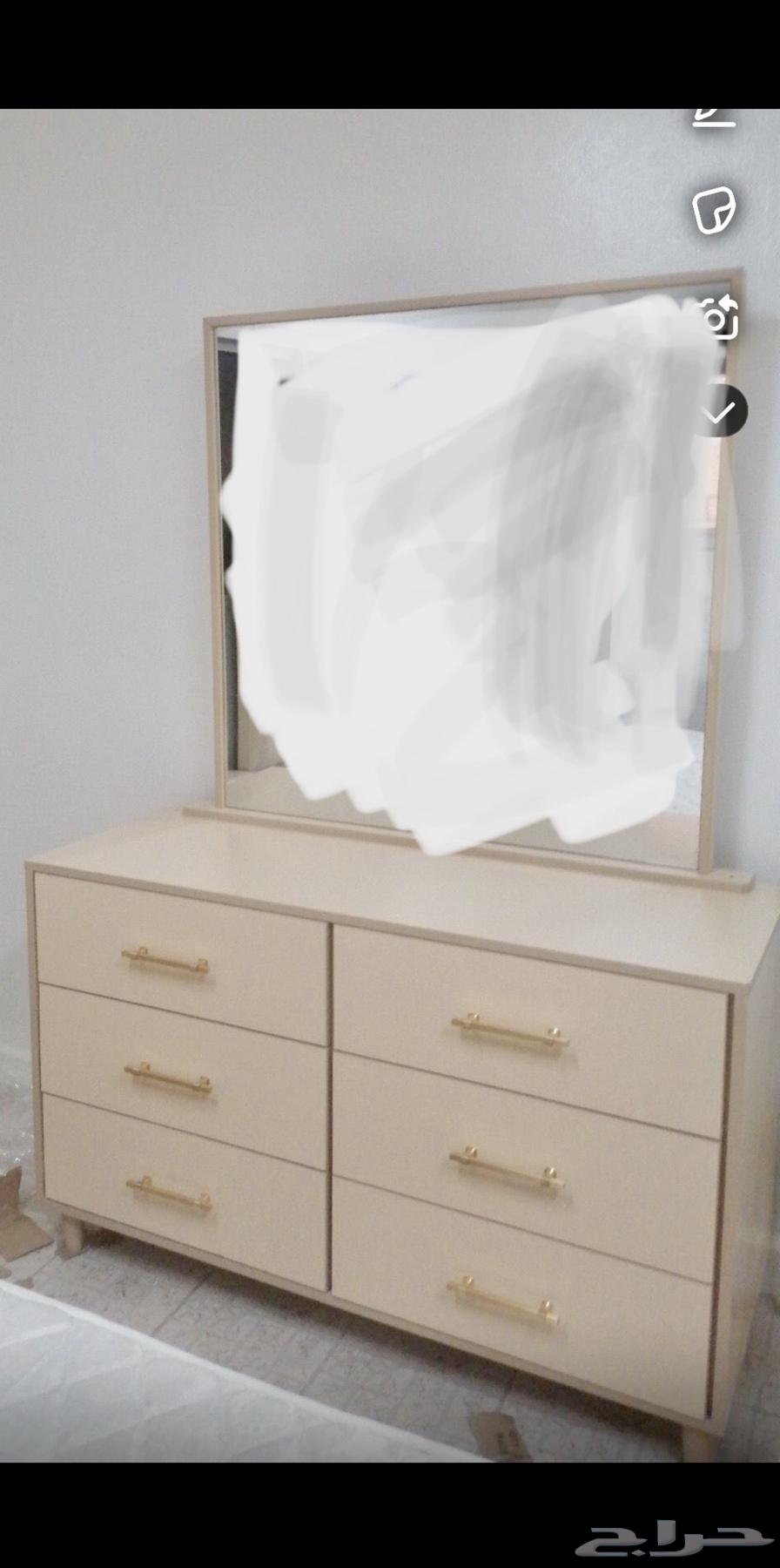 Bedroom with mattress used (one year)63206116367617112