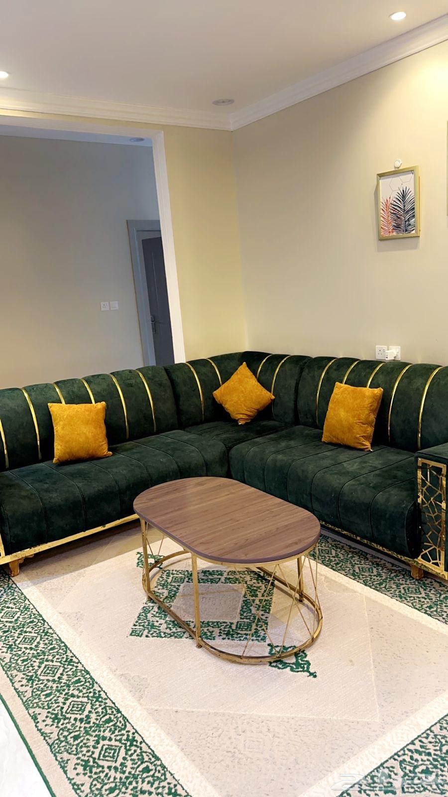 Corner sofa for sale with rugs without the table63204536171265111