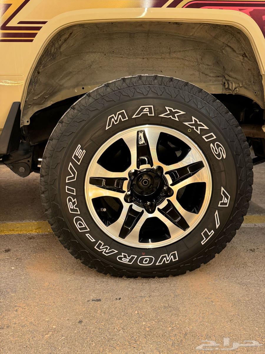 Maxus tires and Lexus rims (eyeliners)633069791621151120
