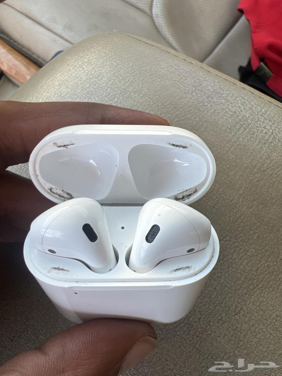 Apple headphones63203419387137112