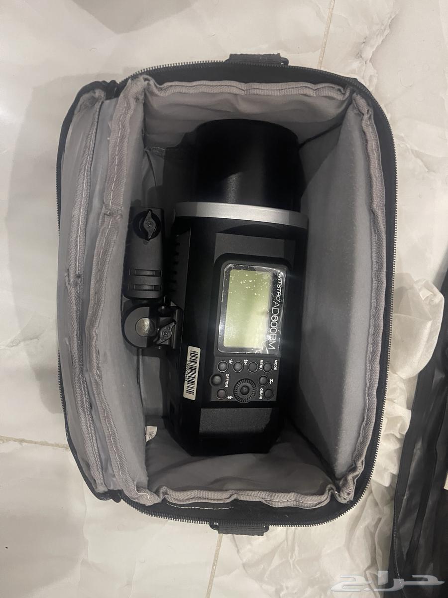 Flash Jocks AD 600, almost new, with two triggers and a 90 cm softbox63203411748737114