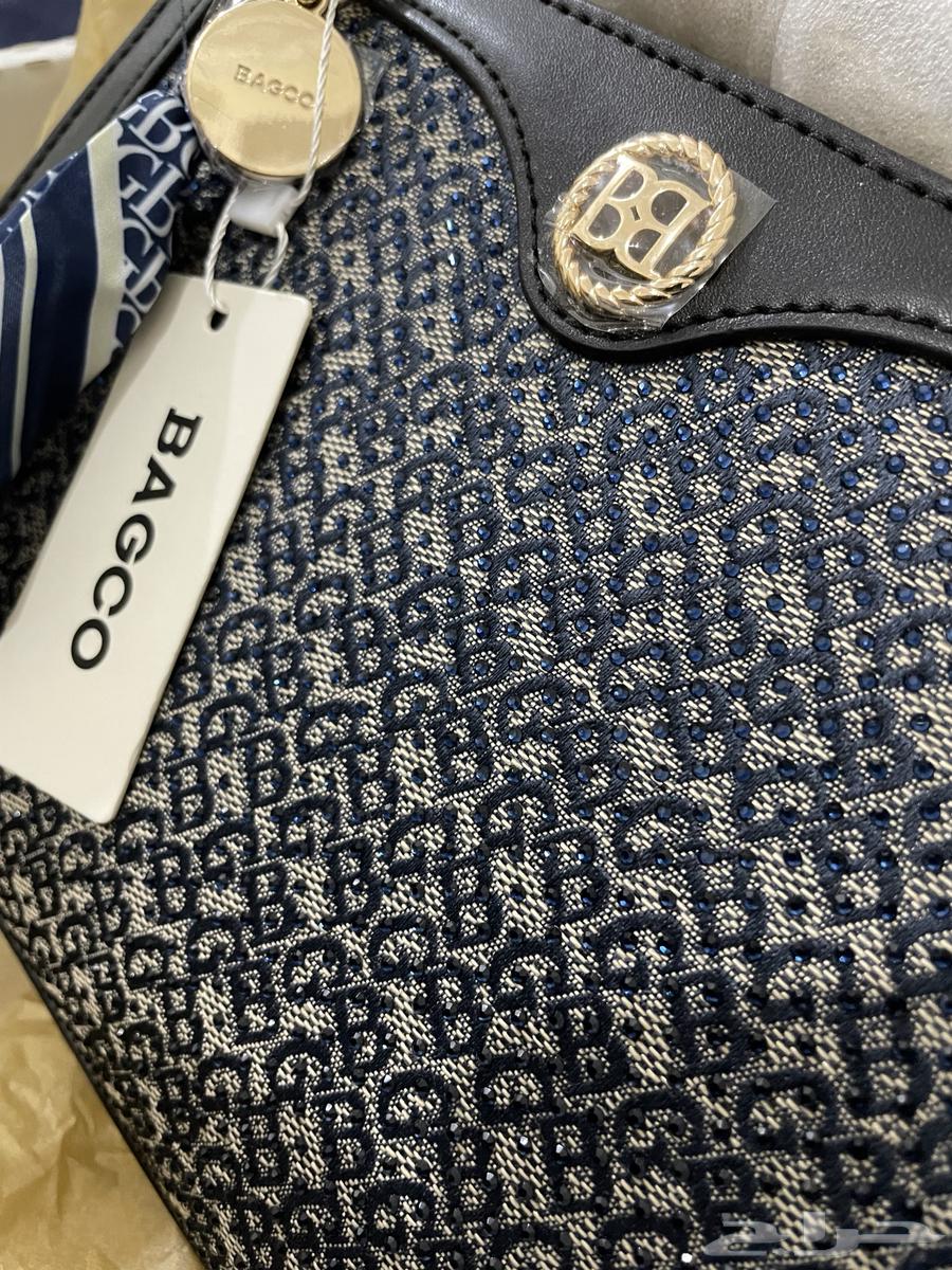 A new black bag 10063202920272899111