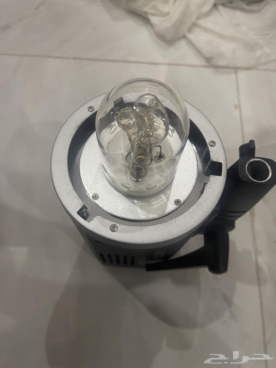 Flash Jocks AD 600, almost new, with two triggers and a 90 cm softbox63203411748737113