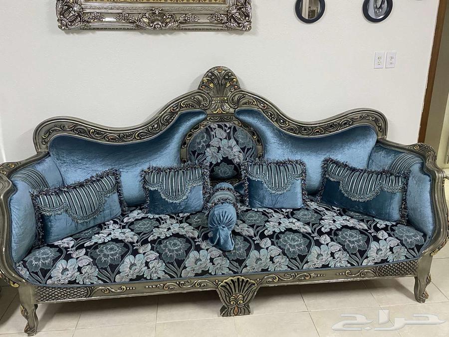 Selling sofa offer63204561445379114