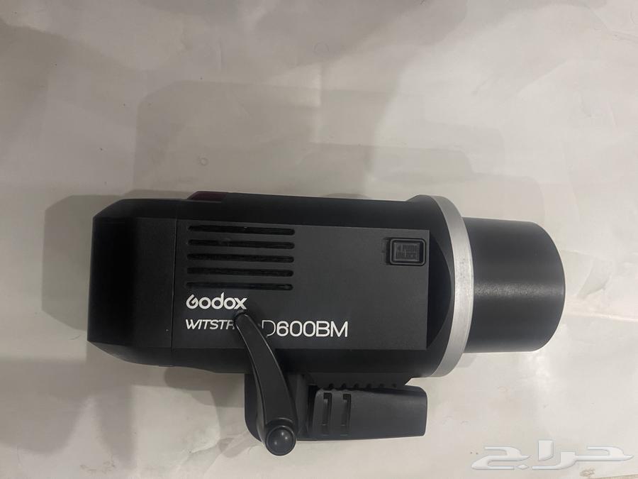 Flash Jocks AD 600, almost new, with two triggers and a 90 cm softbox63203411748737112