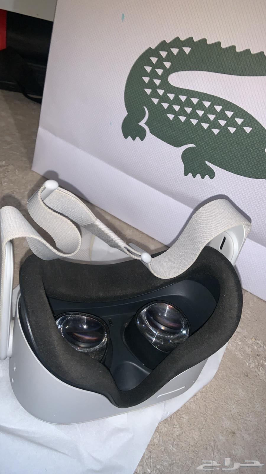 In AR Oculus Quest to monitor the virtual world63199858253825111