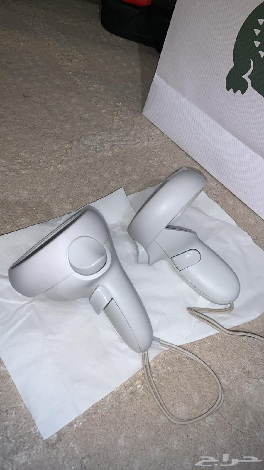 In AR Oculus Quest to monitor the virtual world63199858253825114