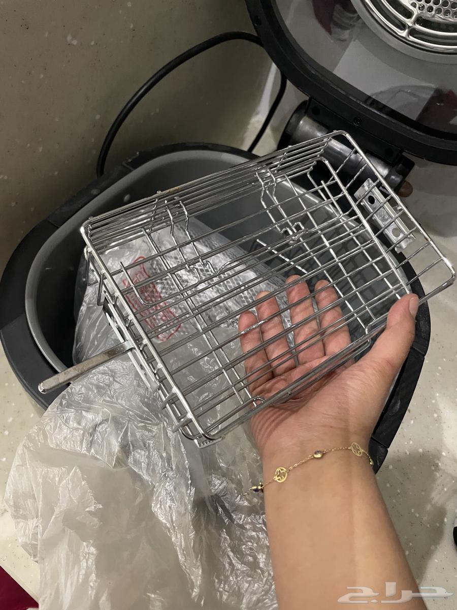 A new grill and fryer with all accessories63199832843905113