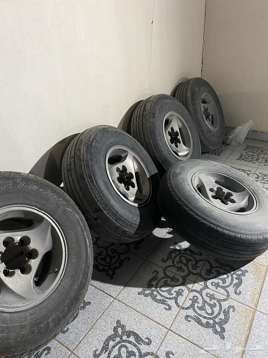 5 Chinese Sousse rims with nuts and tires, manufactured in 2022, without hubcaps63303236467715111