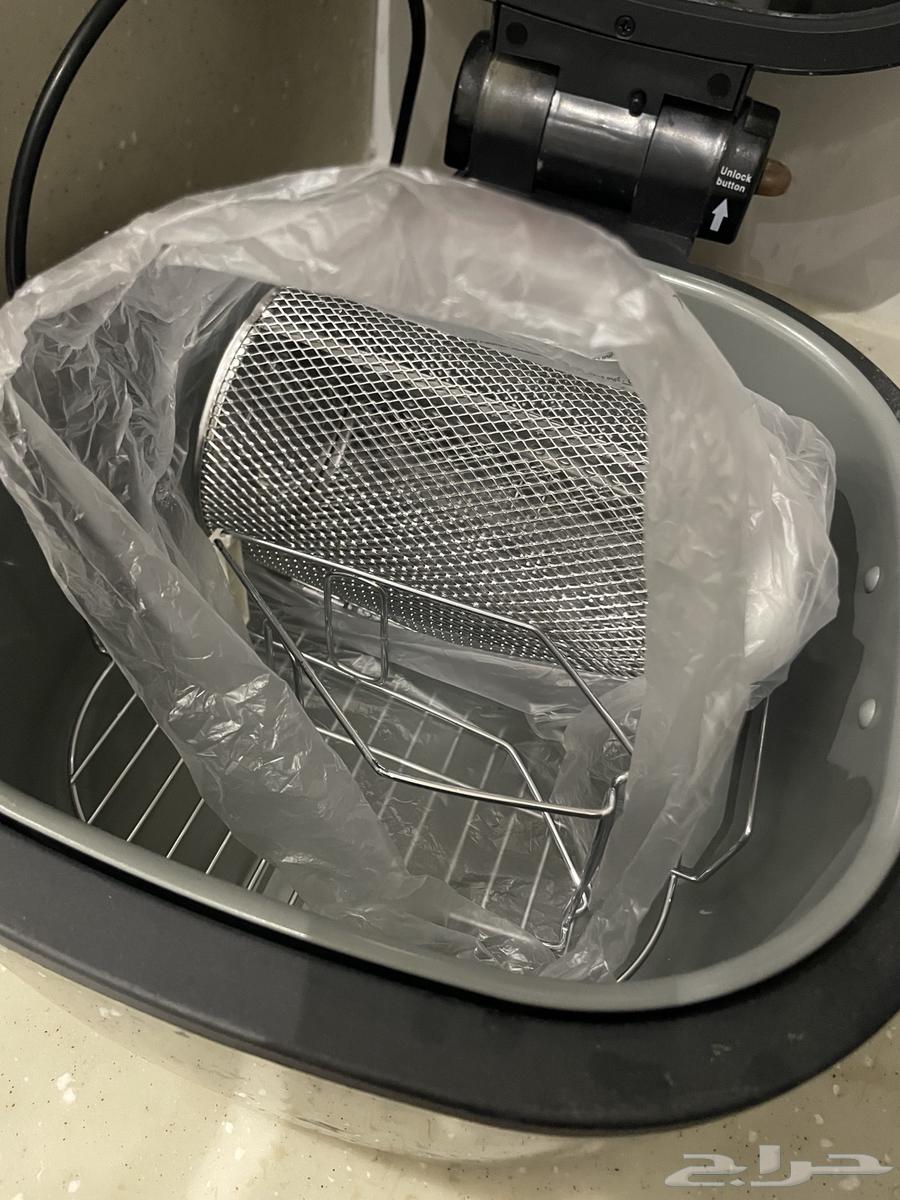 A new grill and fryer with all accessories63199832843905111