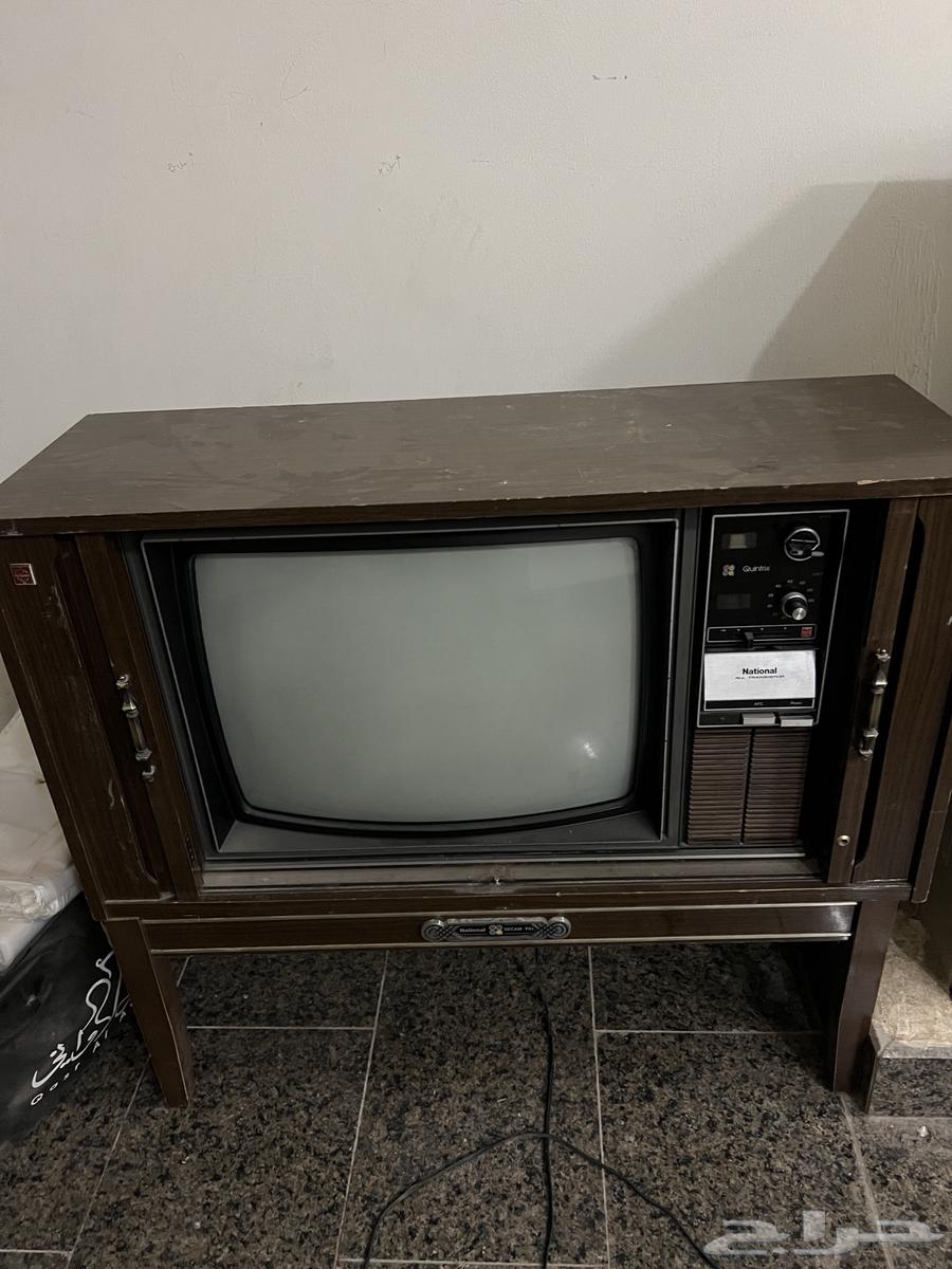 Original vintage National brand TV cabinet with its chair63198842512003111