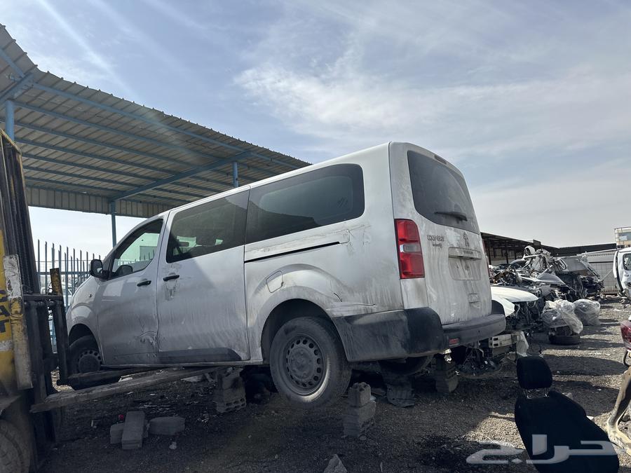 قطع غيار بيجو63304530804993111