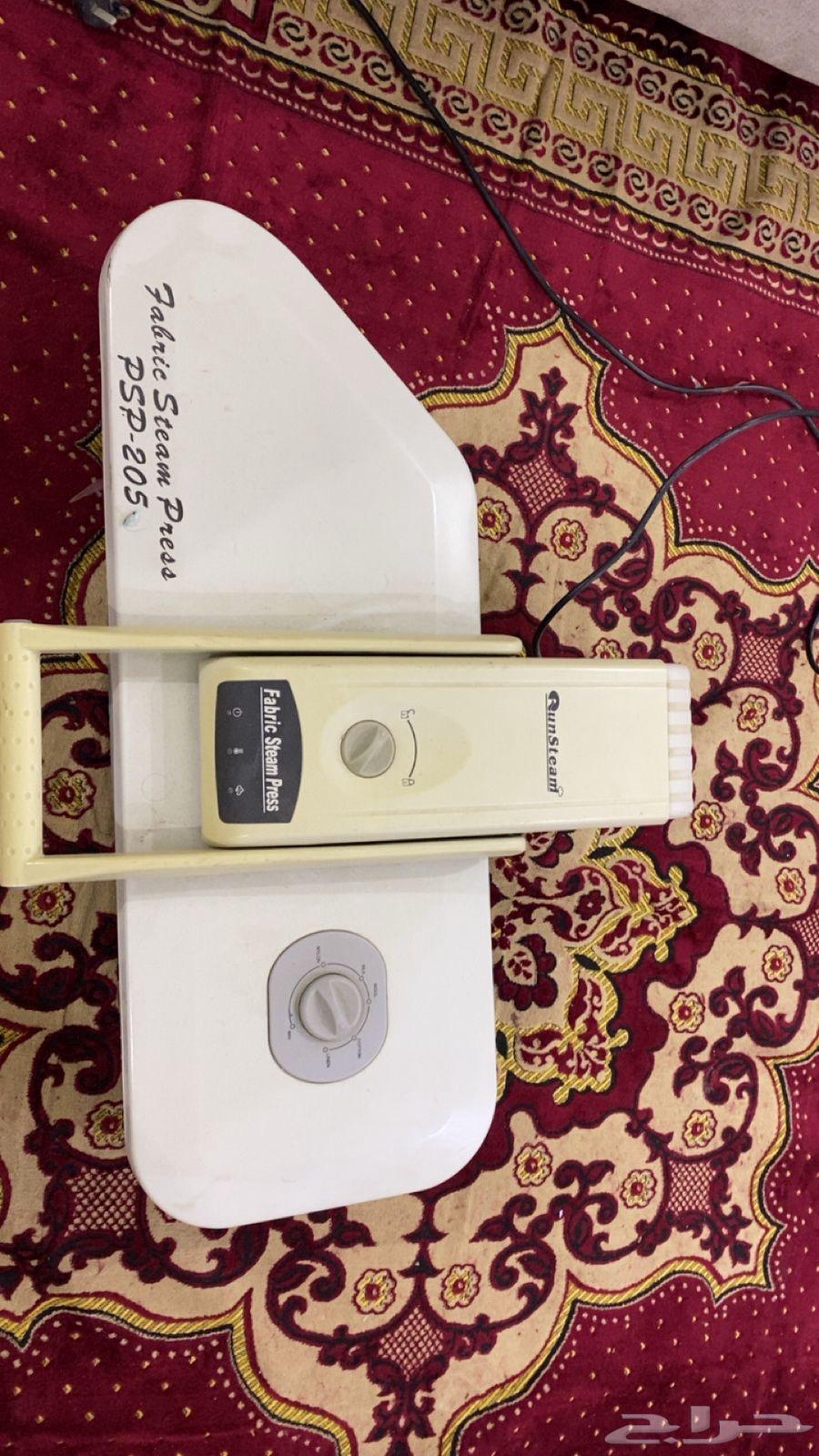 Excellent and very clean steam iron in perfect condition.63199836612866111