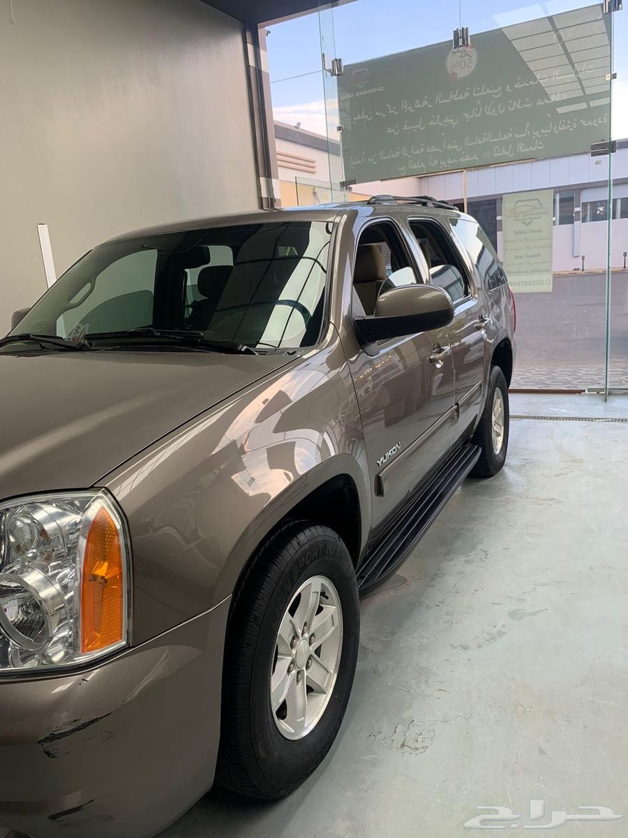 Yukon 2013 Body and Mechanic Like New with Special Plate63298652238338113