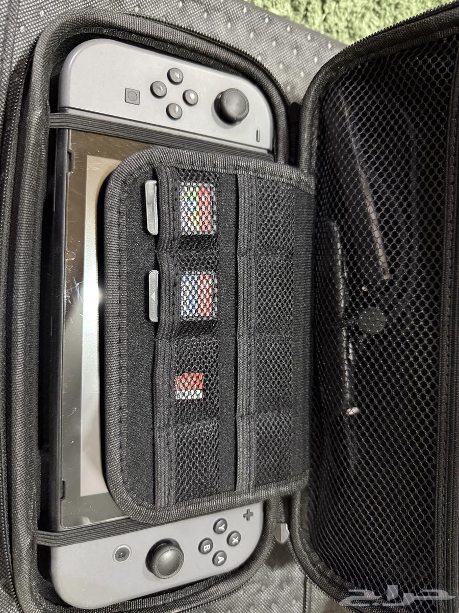 Nintendo Switch used for sale with games and controller63197877378562113